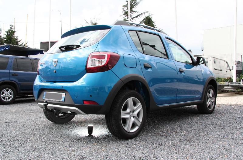 Montage attelage dacia sandero