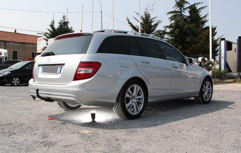 Montage attelage mercedes classe c
