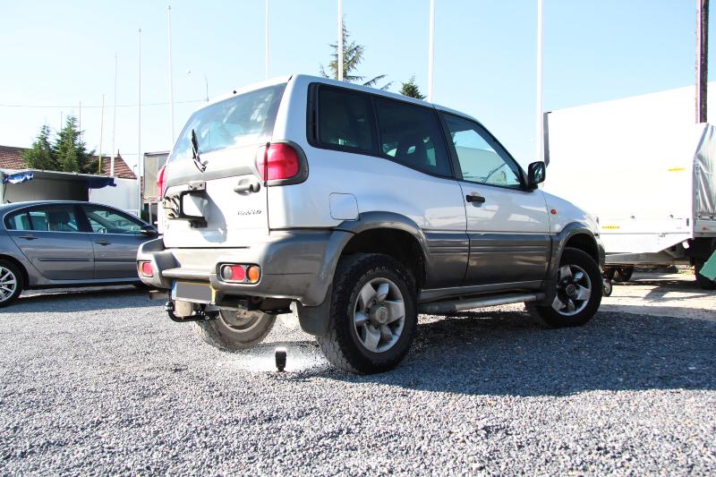 Attelage nissan terrano 2 occasion