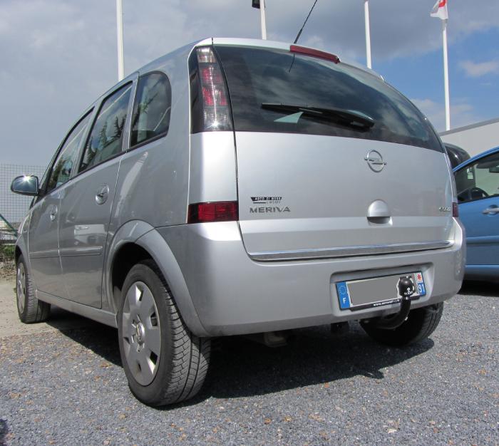 Montage attelage opel meriva
