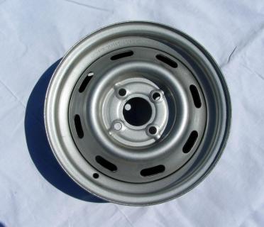 Jante de remorque 4 J 13 98x4 D30