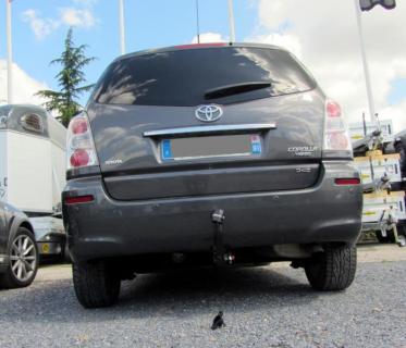 ATTELAGE TOYOTA COROLLA VERSO