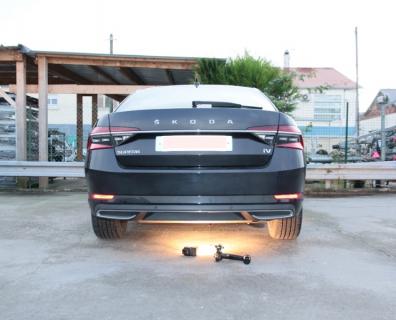 ATTELAGE SKODA SUPERB 4 BERLINE HYBRIDE