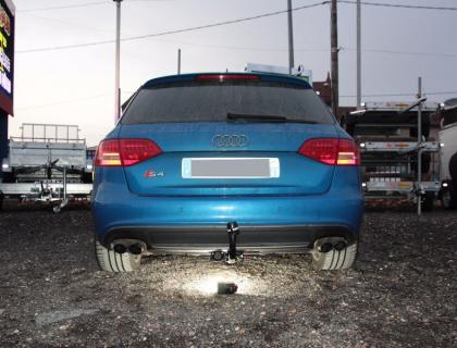 ATTELAGE AUDI A4 BREAK S4