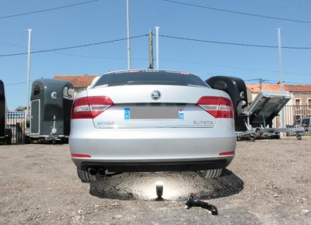 ATTELAGE SKODA SUPERB BERLINE