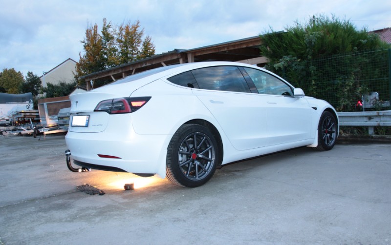 Attelage + Faisceau pour Tesla Model 3 avec pièces OEM Tesla