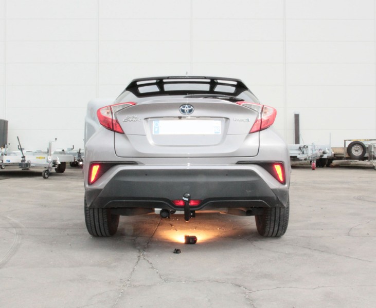 ATTELAGE TOYOTA CHR HYBRIDE-TOYOTA CHR HYBRIDE BRINK THULE Patrick Remorques