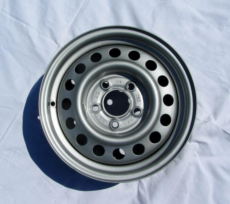 12 Zoll Felge 4,50x12, ET30, RA 112x5 Tragkraft 900 Kg. Günstig