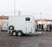 VAN 2 CHEVAUX HUMBAUR NOTOS