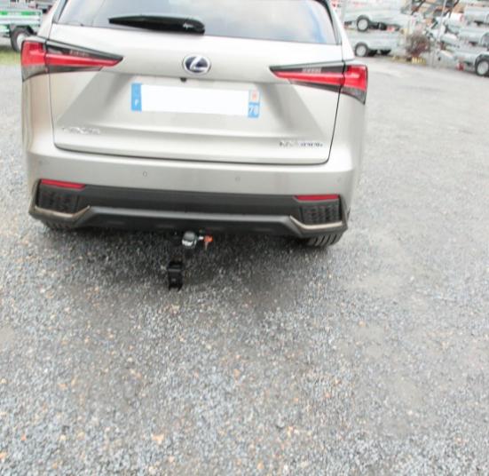 ATTELAGE LEXUS NX300H