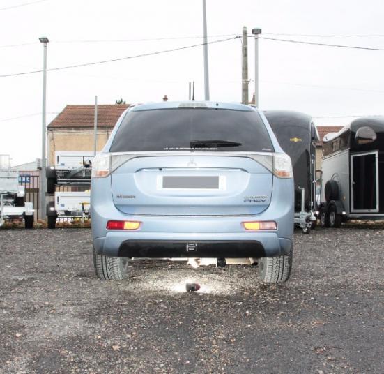 ATTELAGE MITSUBISHI OUTLANDER PHEV HYBRIDE