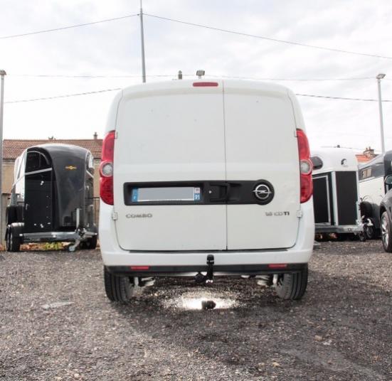 ATTELAGE OPEL COMBO