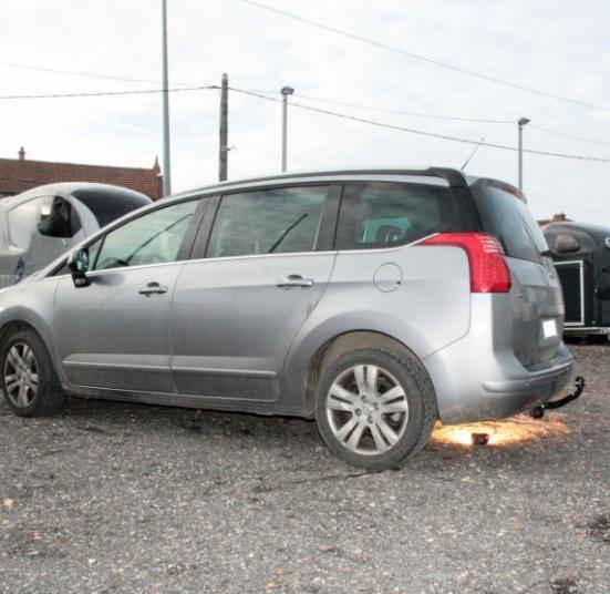 ATTELAGE PEUGEOT 5008