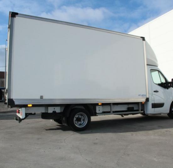 ATTELAGE RENAULT MASTER PLATEAU AVEC CAISSE