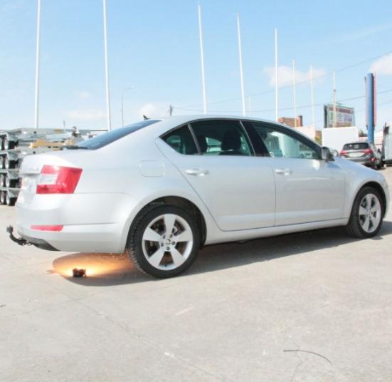 ATTELAGE SKODA OCTAVIA 3 BERLINE