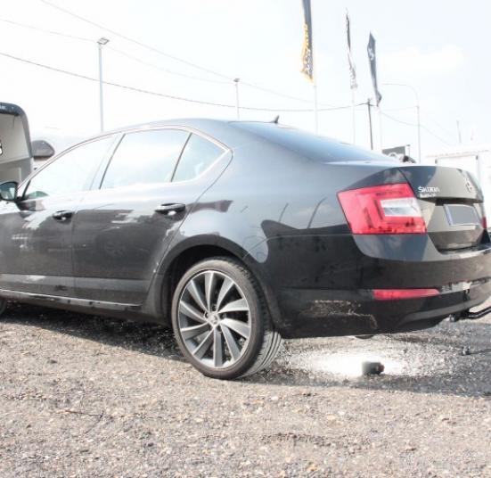 ATTELAGE SKODA OCTAVIA 3 BERLINE