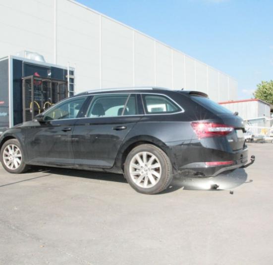 ATTELAGE SKODA SUPERB COMBI