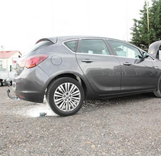 ATTELAGE OPEL ASTRA J BERLINE