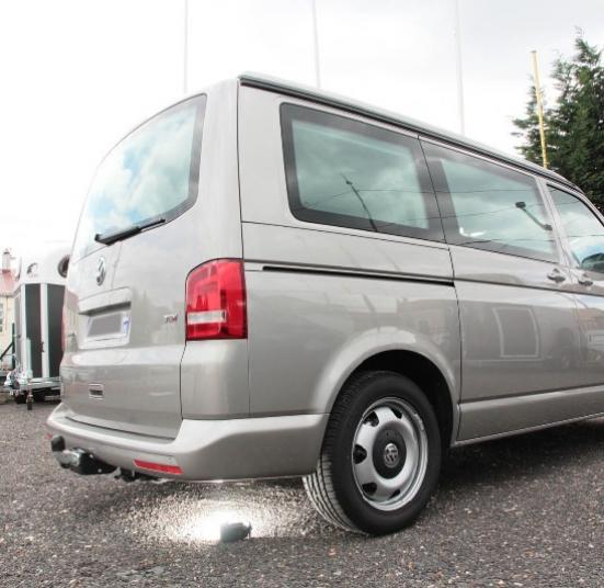 ATTELAGE VOLKSWAGEN TRANSPORTER T 5 CALIFORNIA