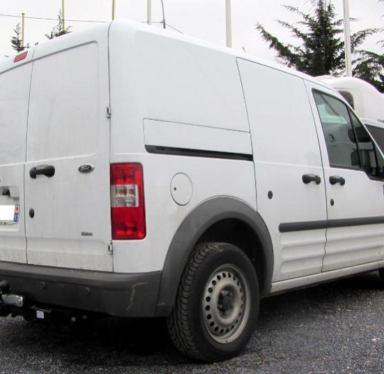 ATTELAGE FORD TRANSIT CONNECT