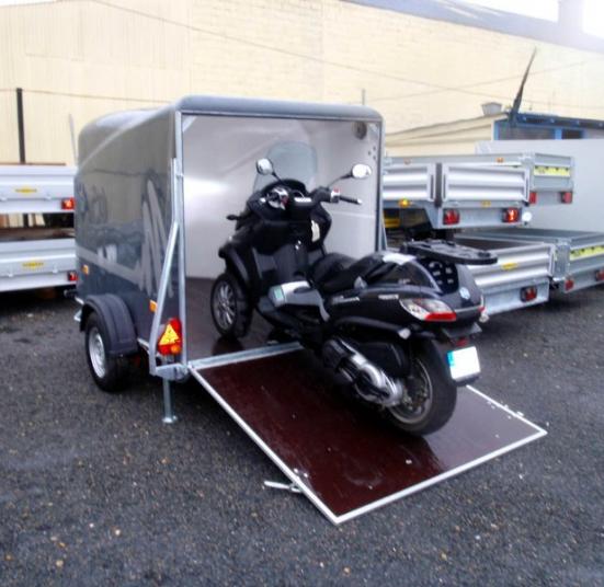 REMORQUE FERMÉE  MOTO DEBON CARGO 1300