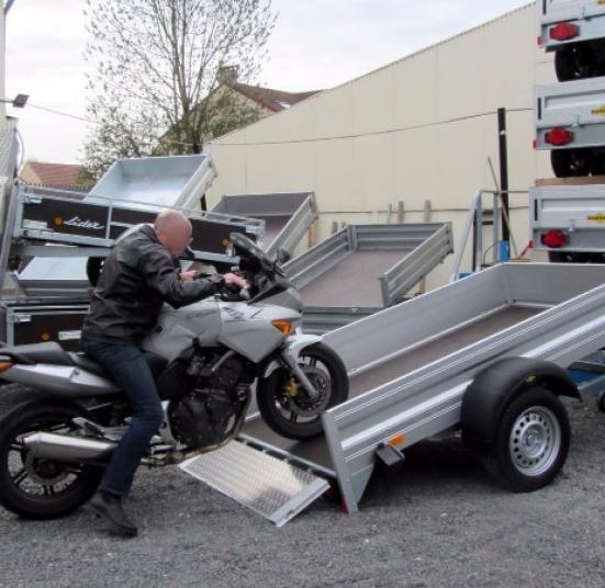 REMORQUE MOTO HUMBAUR 1586