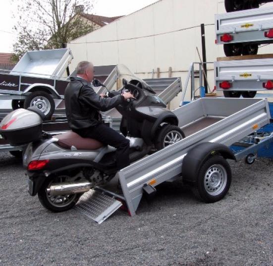 REMORQUE MOTO HUMBAUR 1586