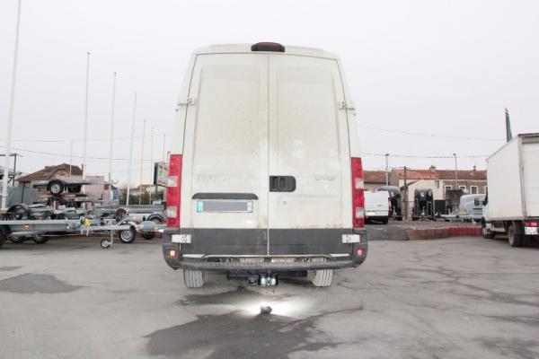 ATTELAGE IVECO DAILY FOURGON