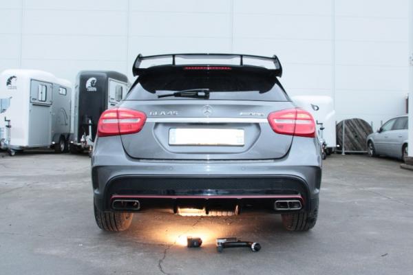 ATTELAGE MERCEDES GLA X 156   45 AMG