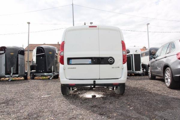 ATTELAGE OPEL COMBO