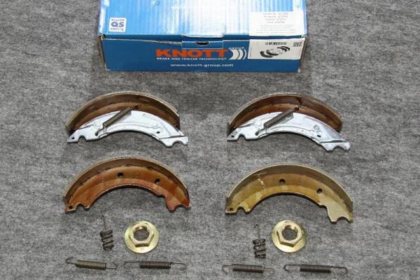 KIT FREIN KNOTT 200 x 50