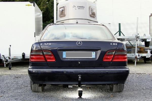 ATTELAGE MERCEDES CLASSE E BERLINE W210