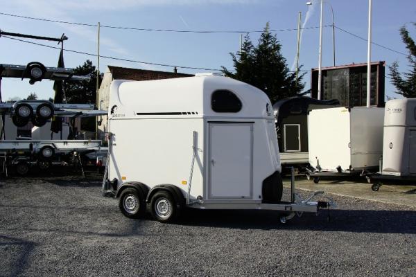 Van 2 Places Cheval Liberté GT2 WHITE EDITION