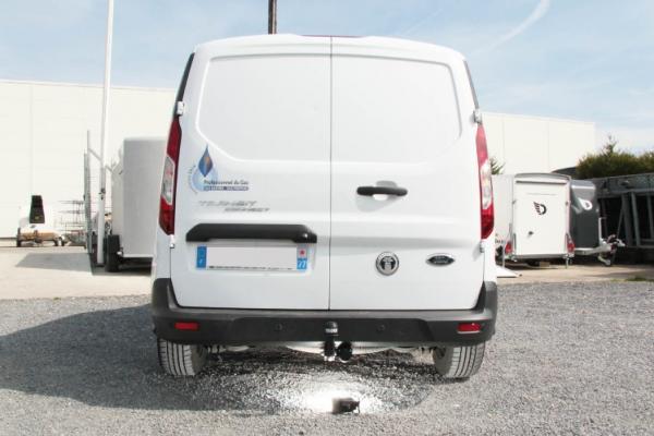 ATTELAGE FORD TRANSIT CONNECT