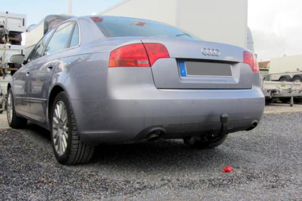 ATTELAGE AUDI A4