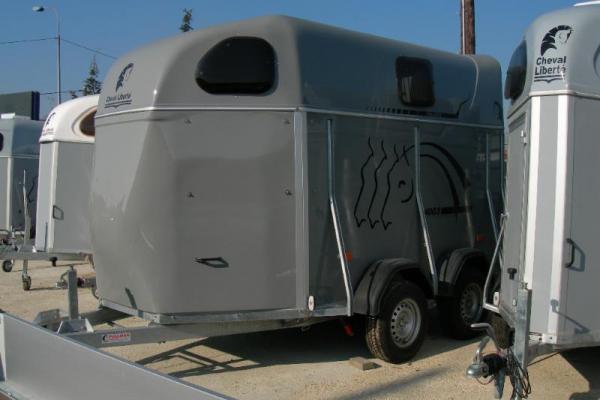 VAN 4 PLACES CHEVAL LIBERTE 4004