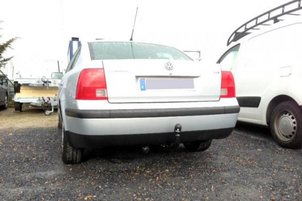 ATTELAGE VOLKSWAGEN PASSAT BERLINE