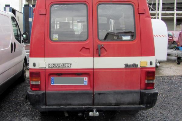 ATTELAGE RENAULT TRAFIC AVANT 2001