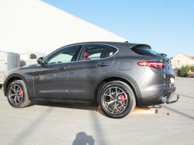 ATTELAGE ALFA ROMEO STELVIO