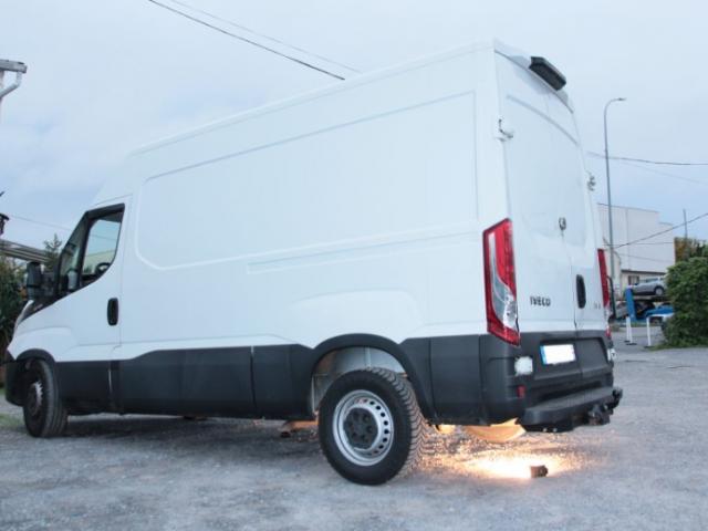 ATTELAGE IVECO DAILY VAN 7 / 9 / 11 M2  2015