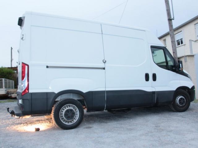 ATTELAGE IVECO DAILY VAN 7 / 9 / 11 M2  2015