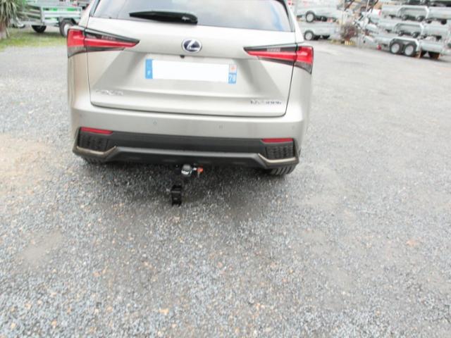 ATTELAGE LEXUS NX300H