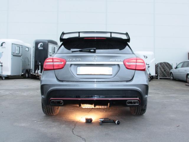 ATTELAGE MERCEDES GLA X 156   45 AMG