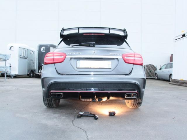 ATTELAGE MERCEDES GLA X 156   45 AMG