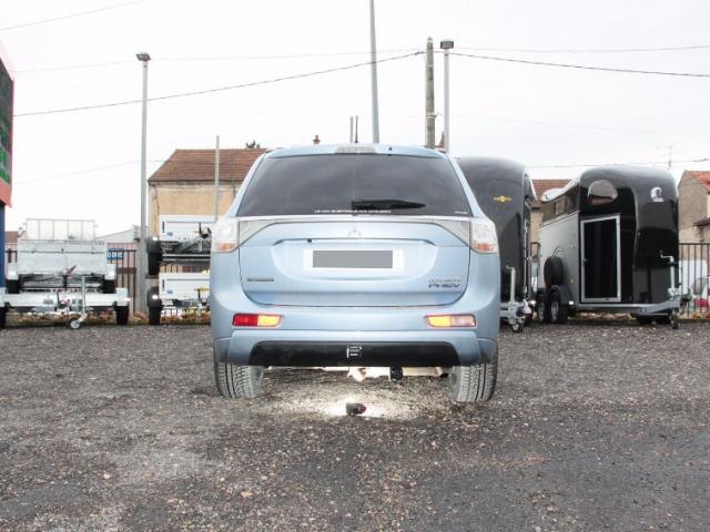 ATTELAGE MITSUBISHI OUTLANDER PHEV HYBRIDE