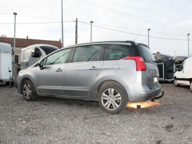 ATTELAGE PEUGEOT 5008