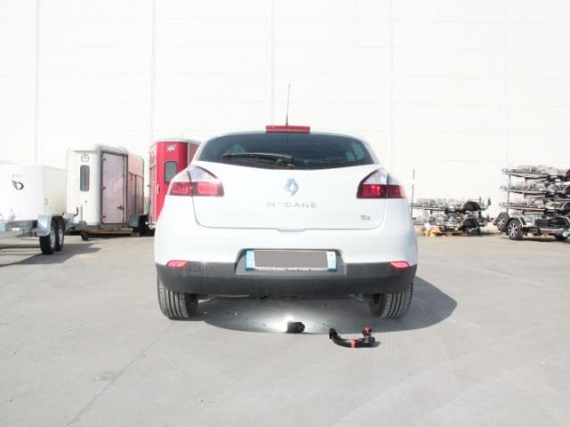 ATTELAGE RENAULT MEGANE 3 BERLINE