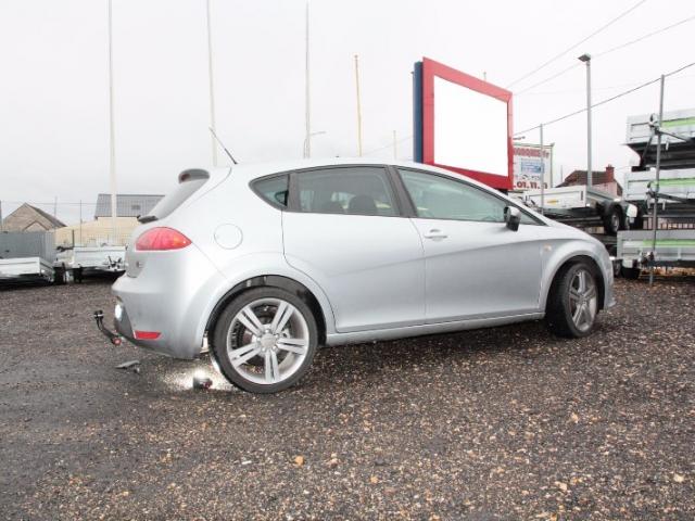 ATTELAGE SEAT LEON 2 FR