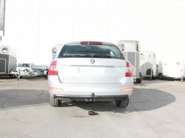 ATTELAGE SKODA OCTAVIA 3 BREAK