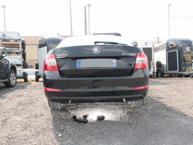 ATTELAGE SKODA OCTAVIA 3 BERLINE
